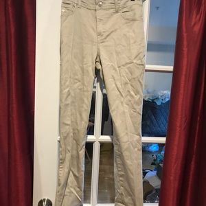 Gloria Vanderbilt jeans